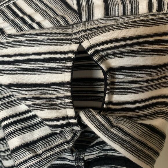 Talbots Dress Women's Size Large T-Shirt Knit Black White Cutout Sleeve Comfort - Picture 5 of 7